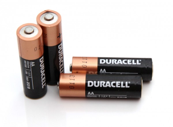 1-5v-aa-duracell-alkaline-battery