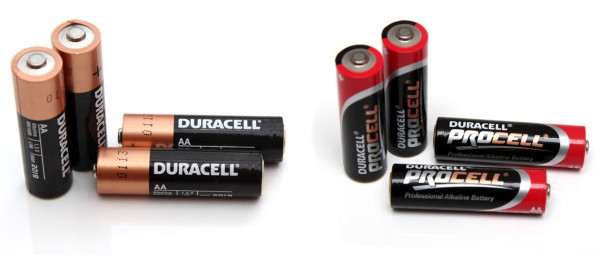 duracell-copper-top-vs-duracell-procell-alkaline-battery